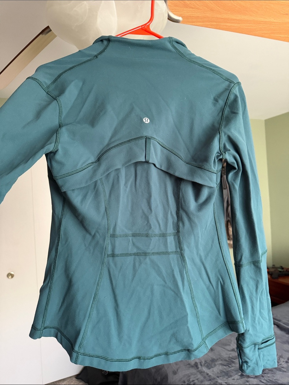 Lululemon running jacket - Picture 3 of 3